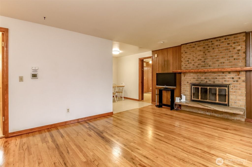 Photo of 12904 12th Avenue S, Burien, WA 98168 (MLS # 2473007)