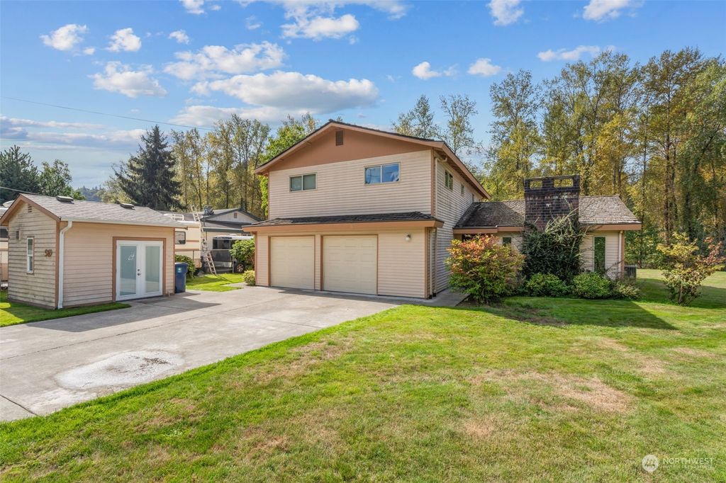 Photo of 969 Shelton Avenue SE, Renton, WA 98058 (MLS # 2280890)