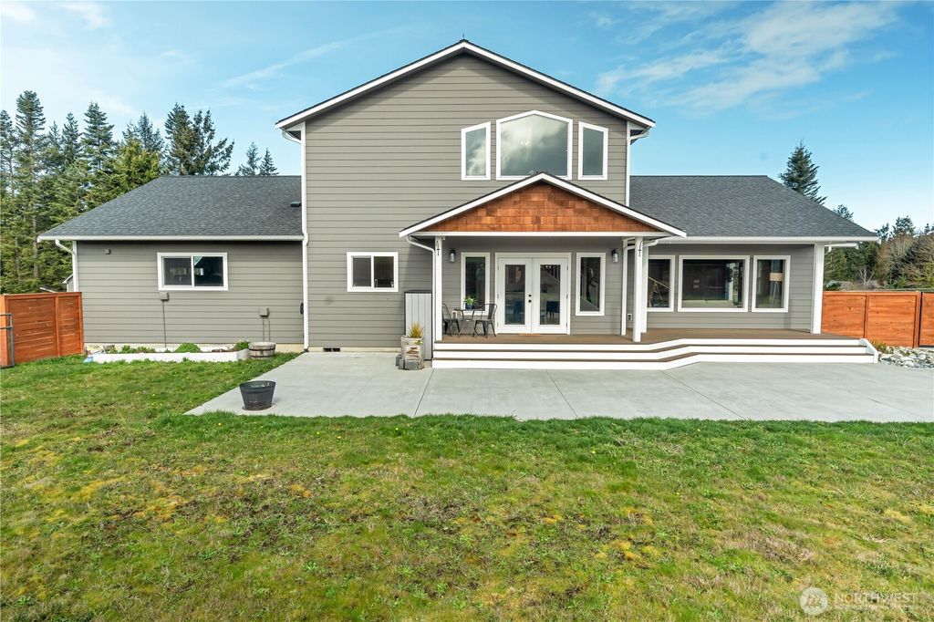 Photo of 253 Ardmore PL Pl, Sequim, WA 98382 (MLS # 2489627)