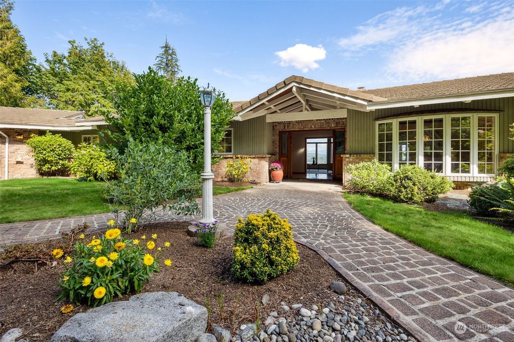 Photo of 29292 SE 8th Street, Fall City, WA 98024 (MLS # 2159426)