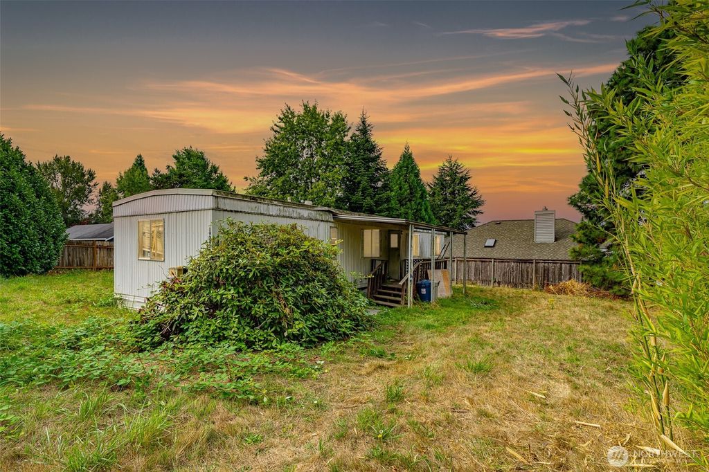 Photo of 19043 106th Avenue SE, Renton, WA 98055 (MLS # 2431189)