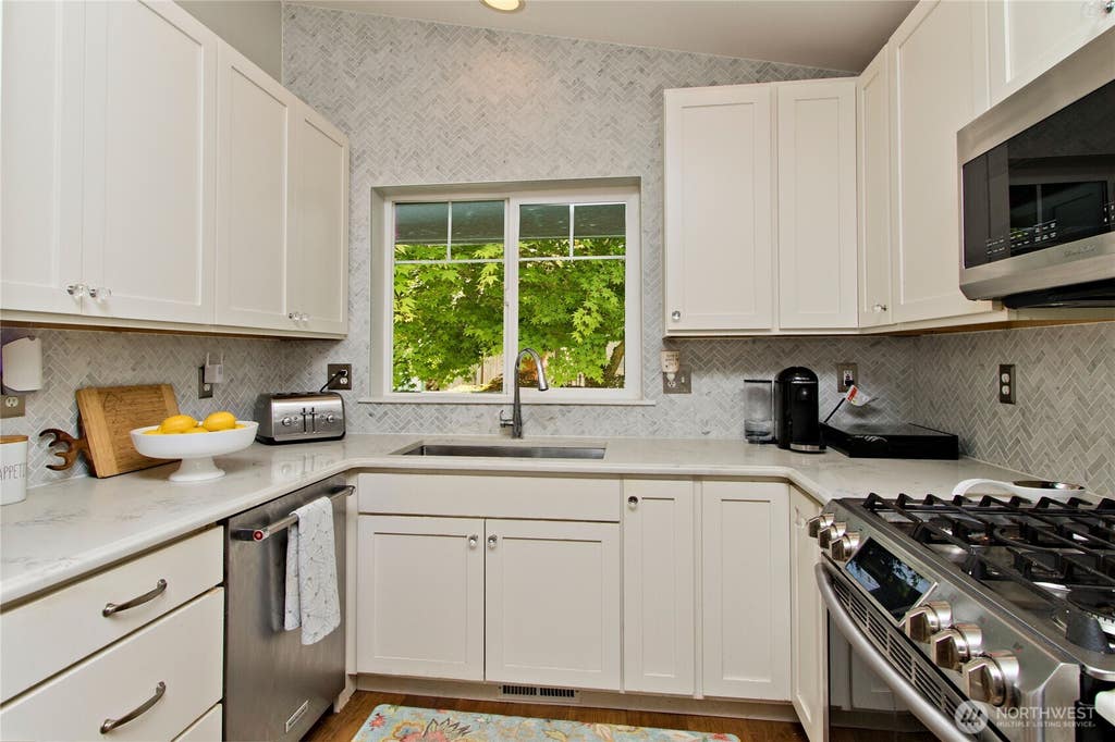 Photo of 17909 110th Street Ct E, Bonney Lake, WA 98391 (MLS # 2536878)
