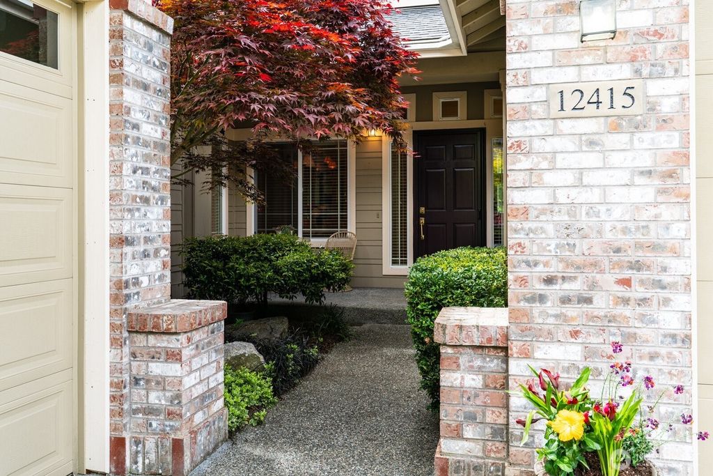 Photo of 12415 235th Place NE, Redmond, WA 98053 (MLS # 2497633)