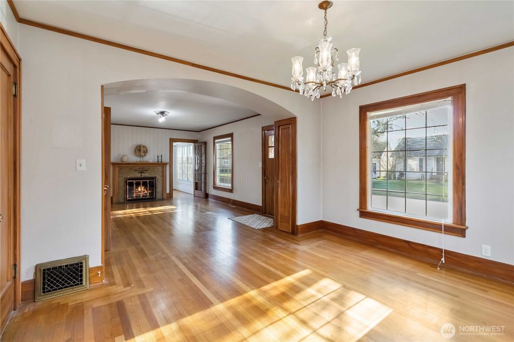 Photo of 2640 Garfield Street, Longview, WA 98632 (MLS # 2466642)