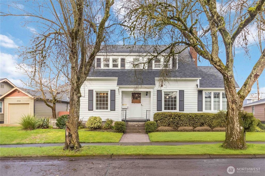 Photo of 2640 Garfield Street, Longview, WA 98632 (MLS # 2466642)