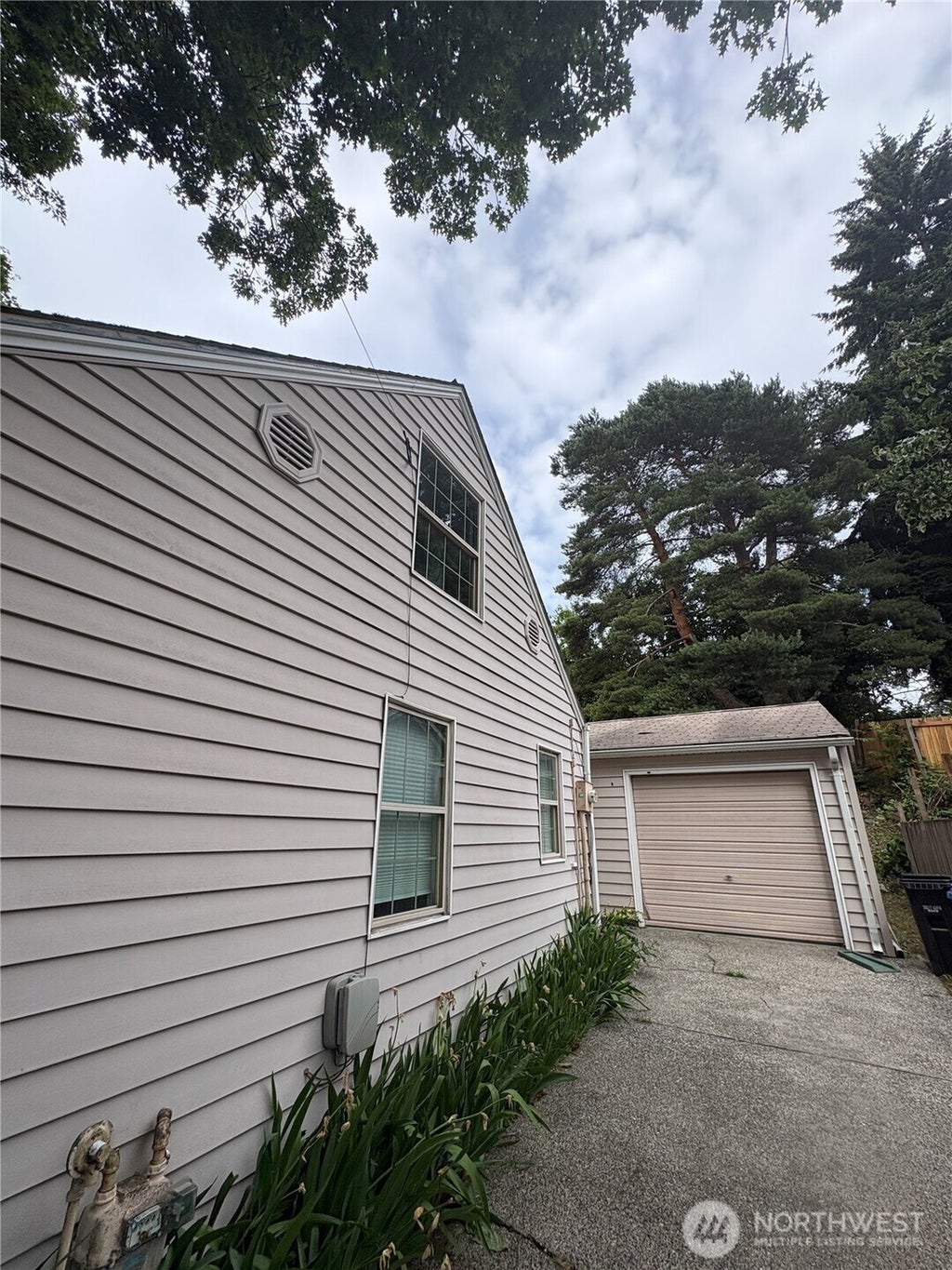 Photo of 11426 Crestwood Drive S, Seattle, WA 98178 (MLS # 2549831)