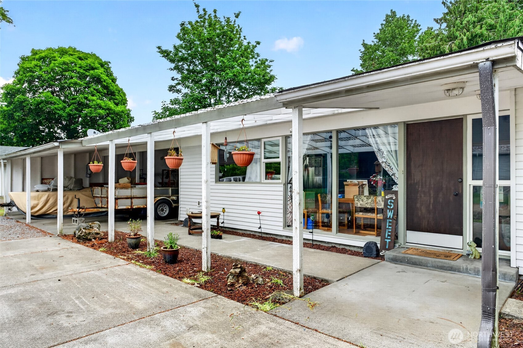 411 Tule Lake Rd S