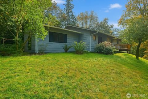 Photo of 391 Butts Rd, Morton Rd, Morton, WA 98356 (MLS # 2370015)
