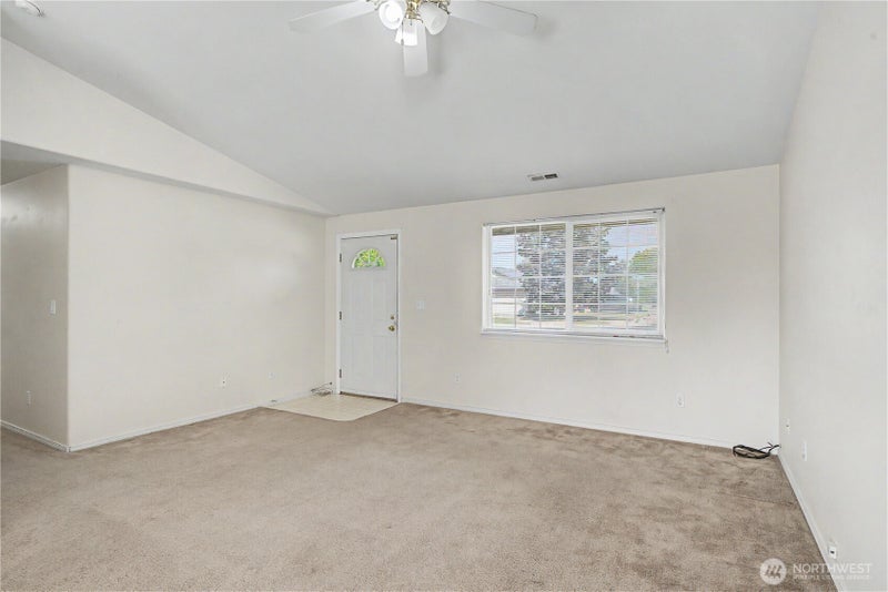 1116 E Hayden