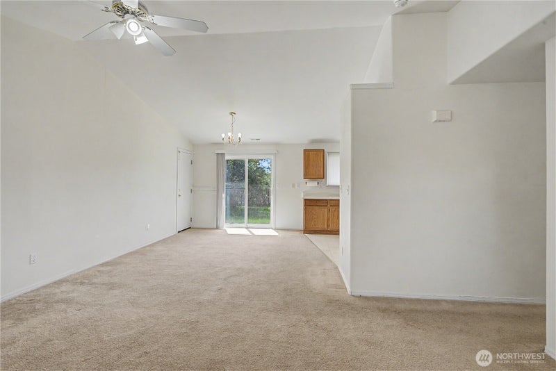 1116 E Hayden