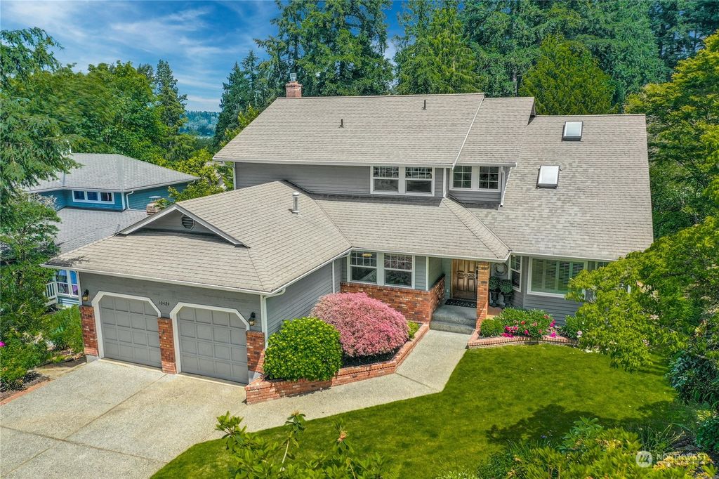 Photo of 10424 114th Place NE, Kirkland, WA 98033 (MLS # 2251306)