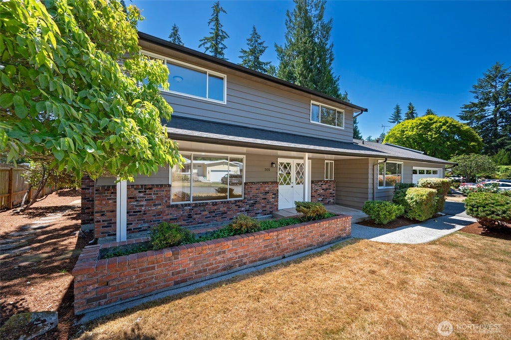 Photo of 305 NW 198th Street, Shoreline, WA 98177 (MLS # 2562341)