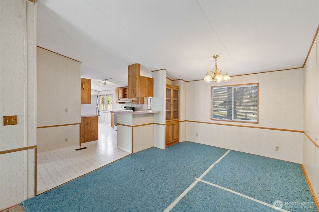 Photo of 415 Lakeview Road #K10, Lynnwood, WA 98087 (MLS # 2322245)