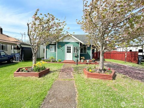Photo of 2006 W 2nd Street, Aberdeen, WA 98520 (MLS # 2517088)