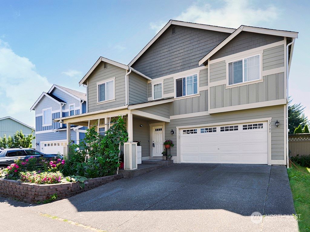 Photo of 12505 SE 265th Court, Kent, WA 98030 (MLS # 2296322)