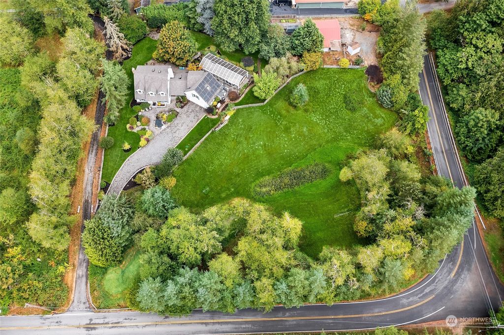Photo of 30706 SE 40th Street, Fall City, WA 98024 (MLS # 2153832)