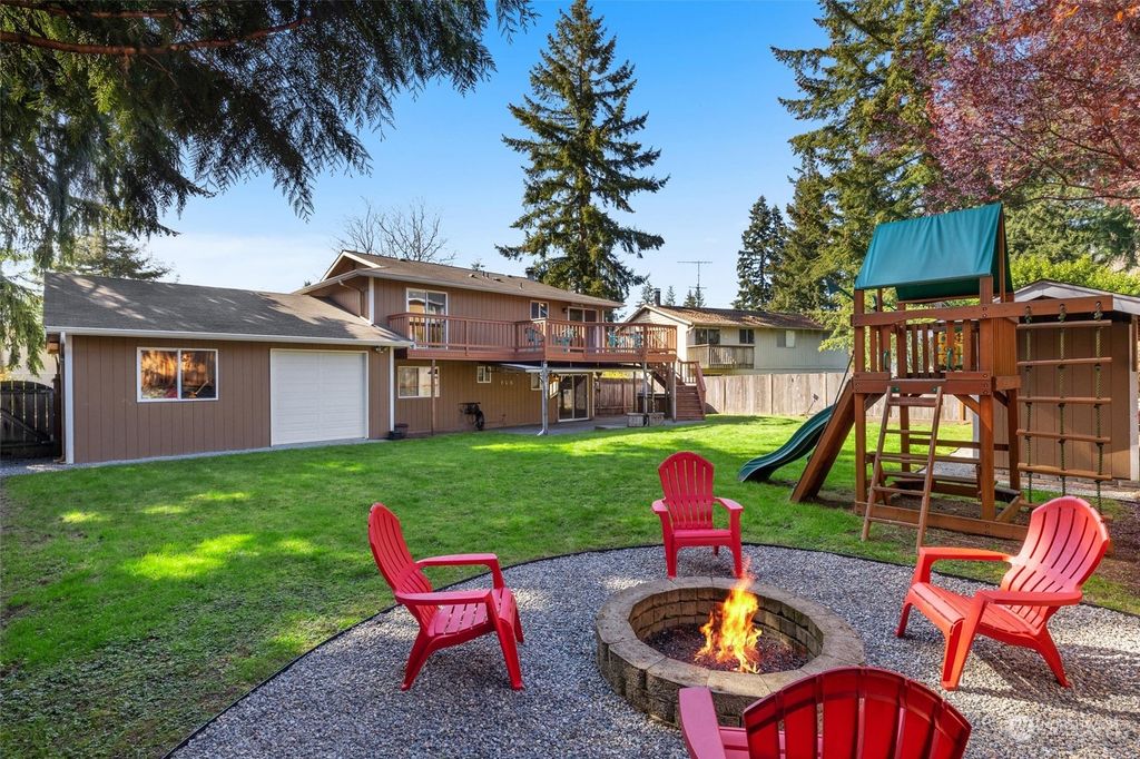 Photo of 17021 30th Drive SE, Bothell, WA 98012 (MLS # 2061525)