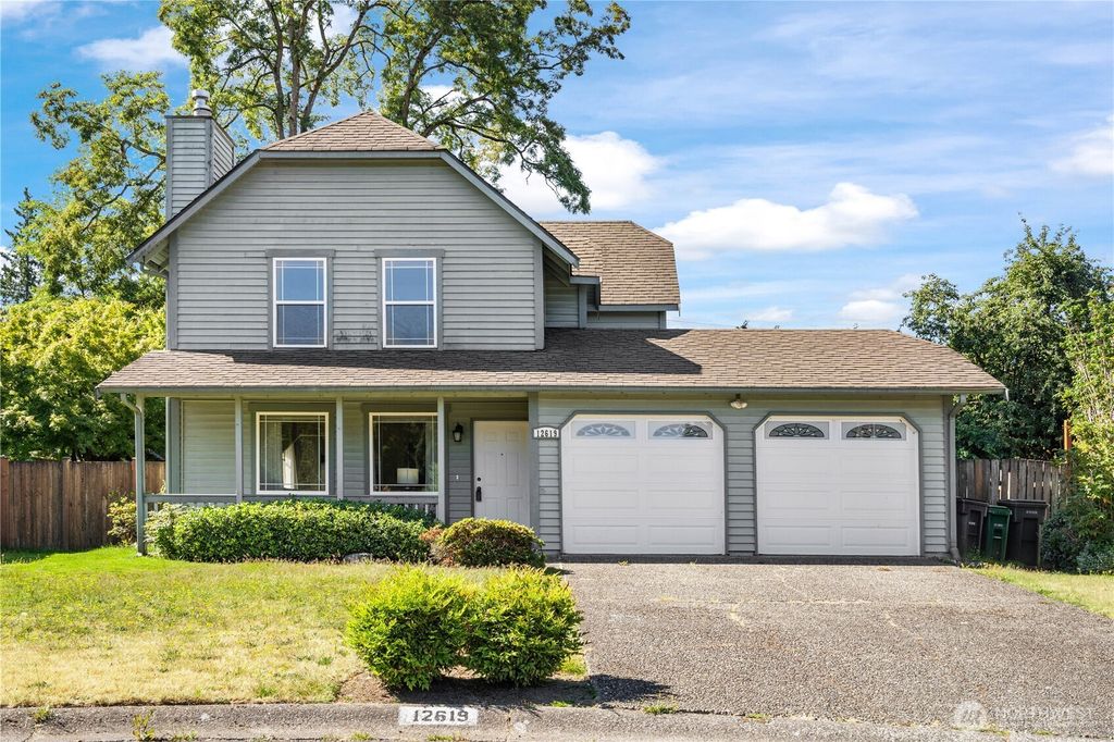 Photo of 12619 NE 81st Place, Kirkland, WA 98033 (MLS # 2404767)