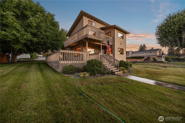 2111 W TERRACE AVE, CHELAN, WA 98816 - Image 1505bb6623891eabb0fdfbbf78697e2e/254601133