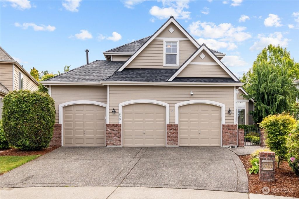 Photo of 3537 NE 24th Court, Renton, WA 98056 (MLS # 2254865)