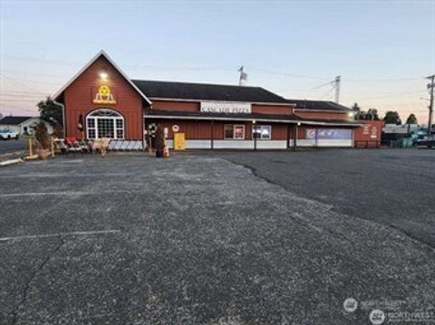 203 W Main St Elma WA 98541