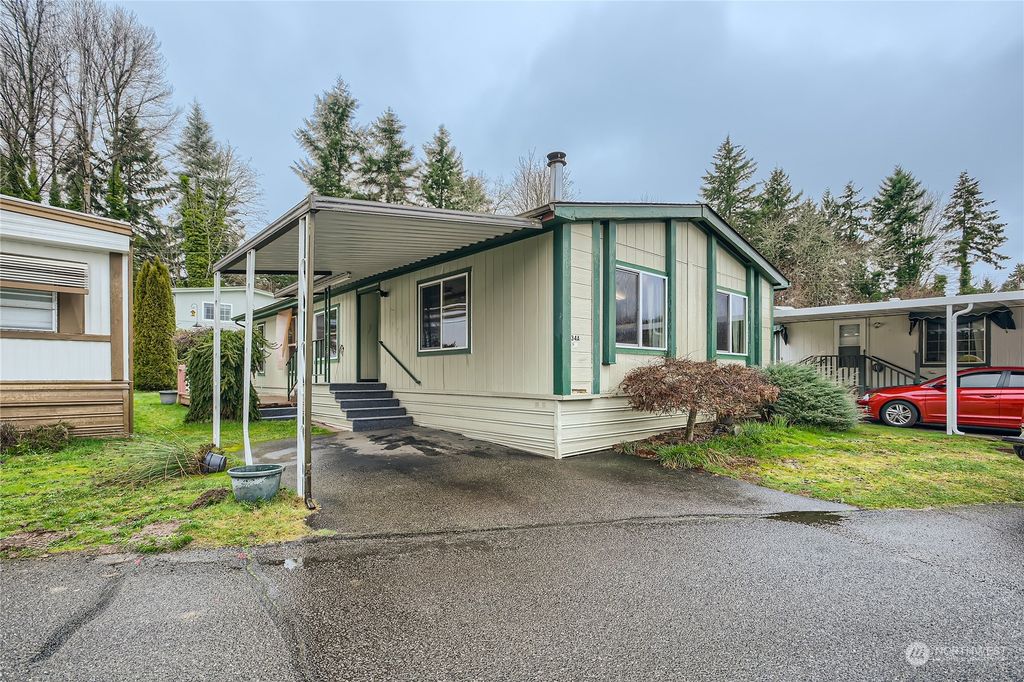 Photo of 25739 135th Avenue SE #34A, Kent, WA 98042 (MLS # 2037733)