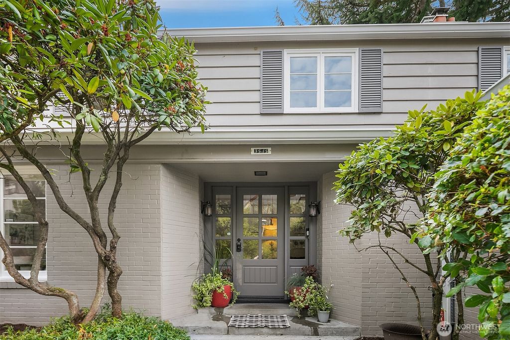 Photo of 3545 W Laurelhurst Drive NE, Seattle, WA 98105 (MLS # 2425441)