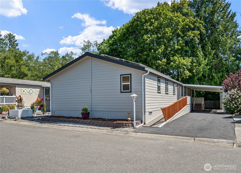 Photo of 815 124th Street SW #137, Everett, WA 98204 (MLS # 2414367)