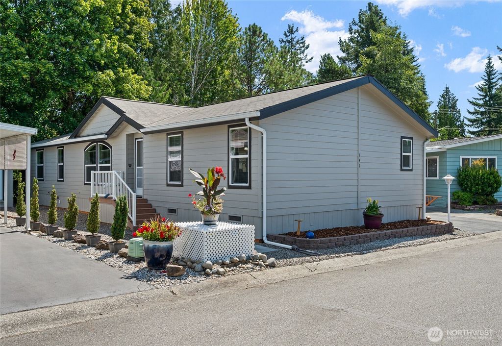 Photo of 815 124th Street SW #137, Everett, WA 98204 (MLS # 2414367)