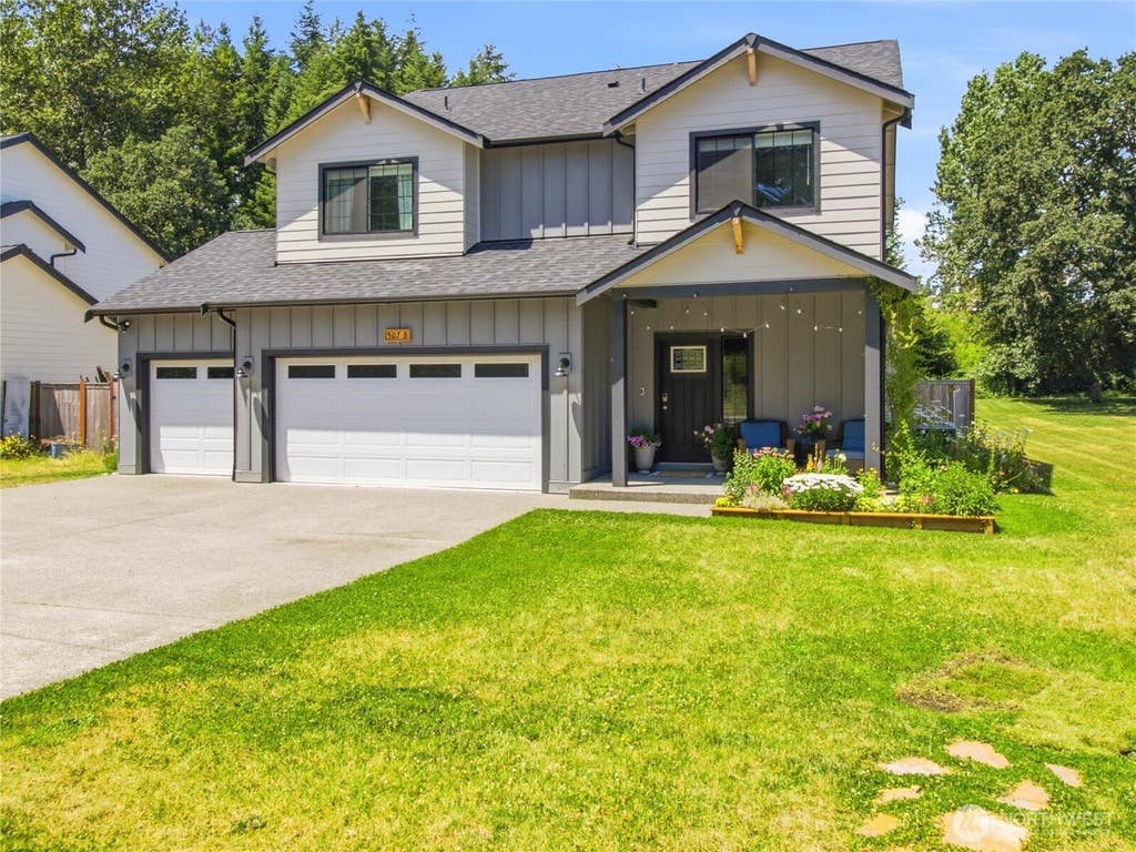 Photo of 507 B Minnesota Street N, Rainier, WA 98576 (MLS # 2551074)