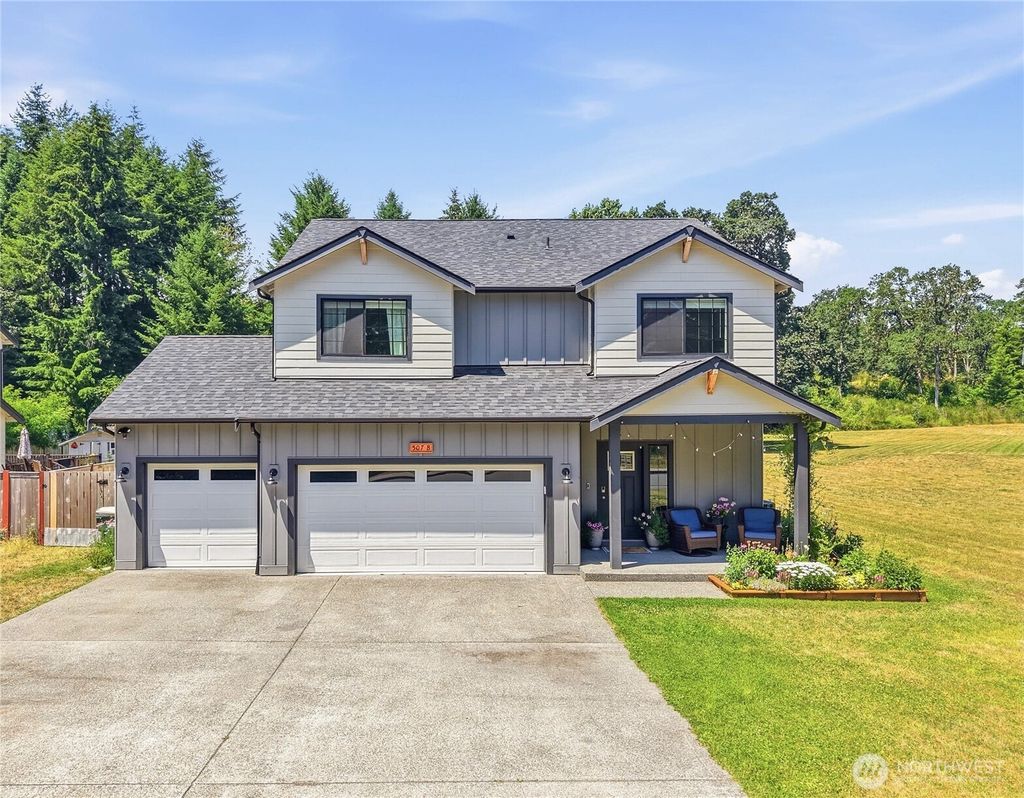 Photo of 507 B Minnesota Street N, Rainier, WA 98576 (MLS # 2551074)