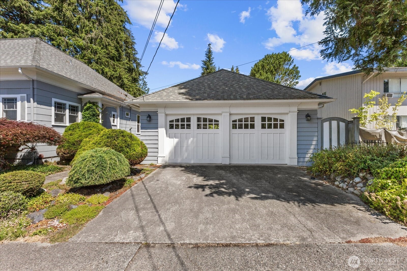 403 N Macleod Avenue
