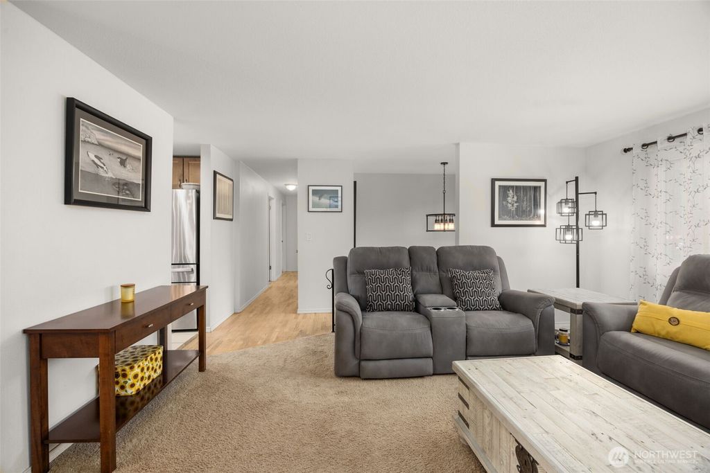 Photo of 7627 NE 202nd Place, Kenmore, WA 98028 (MLS # 2502646)