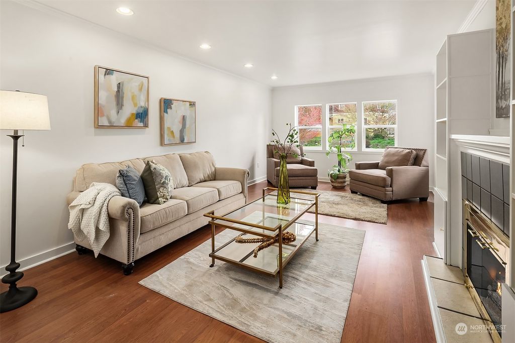 Photo of 5233 Kensington Place N, Seattle, WA 98103 (MLS # 2210433)