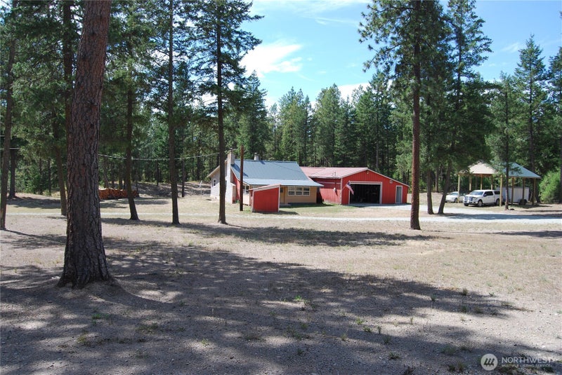31 Summit Lake Rd