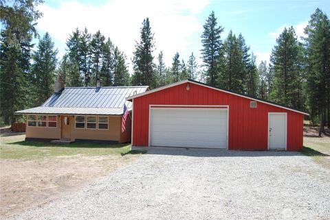 Photo of 31 Summit Lake Rd Rd, Tonasket, WA 98855 (MLS # 2423256)