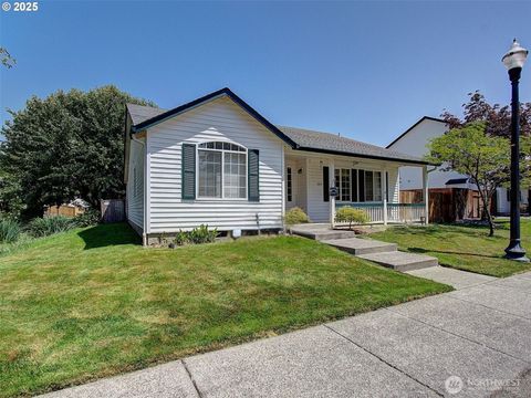 Photo of 1313 NE 17th Avenue, Battle Ground, WA 98604 (MLS # 2396879)