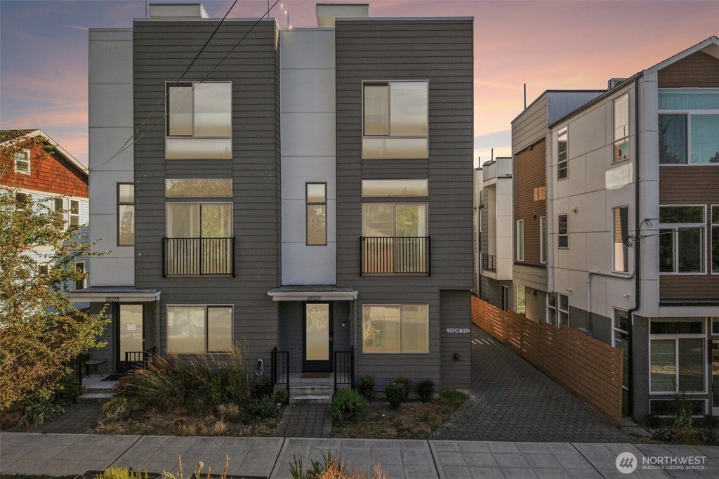 Photo of 939 NW 56th Street #B, Seattle, WA 98107 (MLS # 2576328)