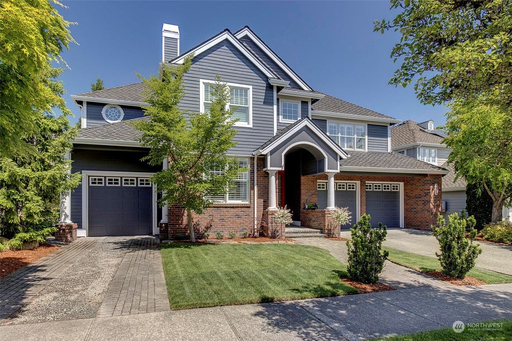 Photo of 7202 Laurel Avenue SE, Snoqualmie, WA 98065 (MLS # 2074170)