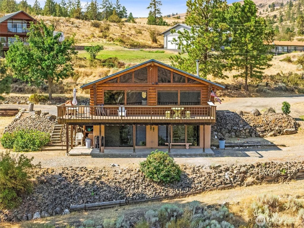 Photo of 20301 Brougher Lane E Ln, Wilbur, WA 99185 (MLS # 2500180)