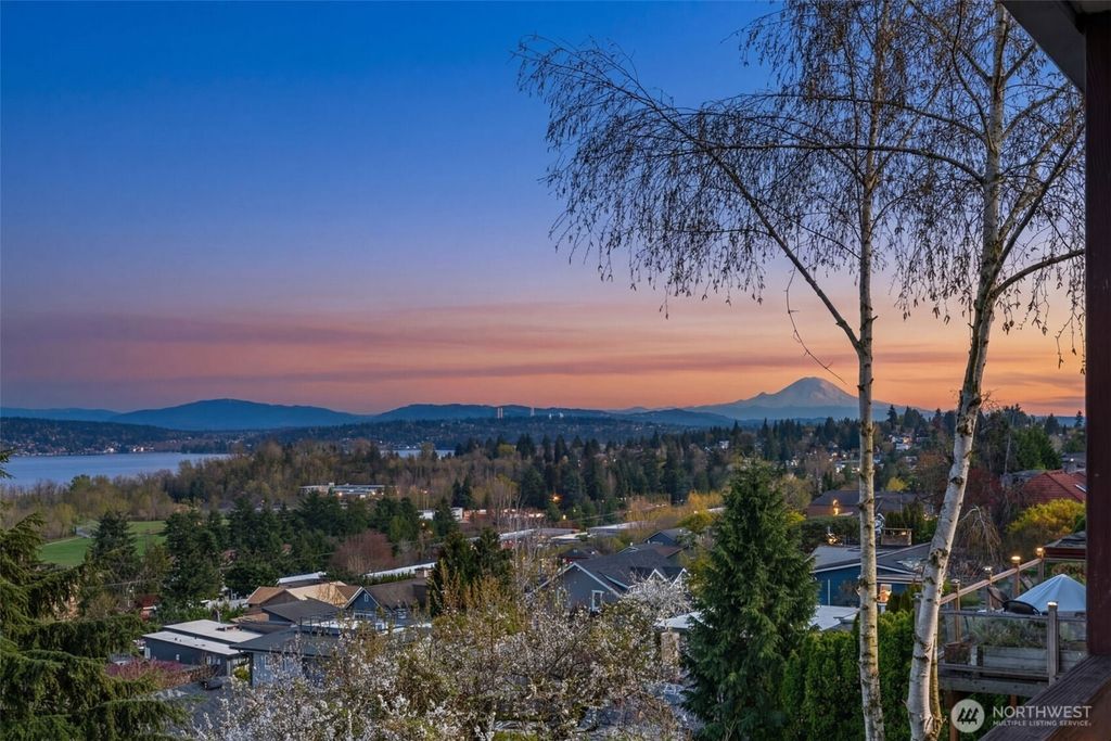 Photo of 7508 56th Avenue NE, Seattle, WA 98115 (MLS # 2496603)