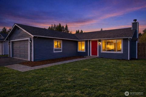 Photo of 21720 SE 237th Street, Maple Valley, WA 98038 (MLS # 2502990)