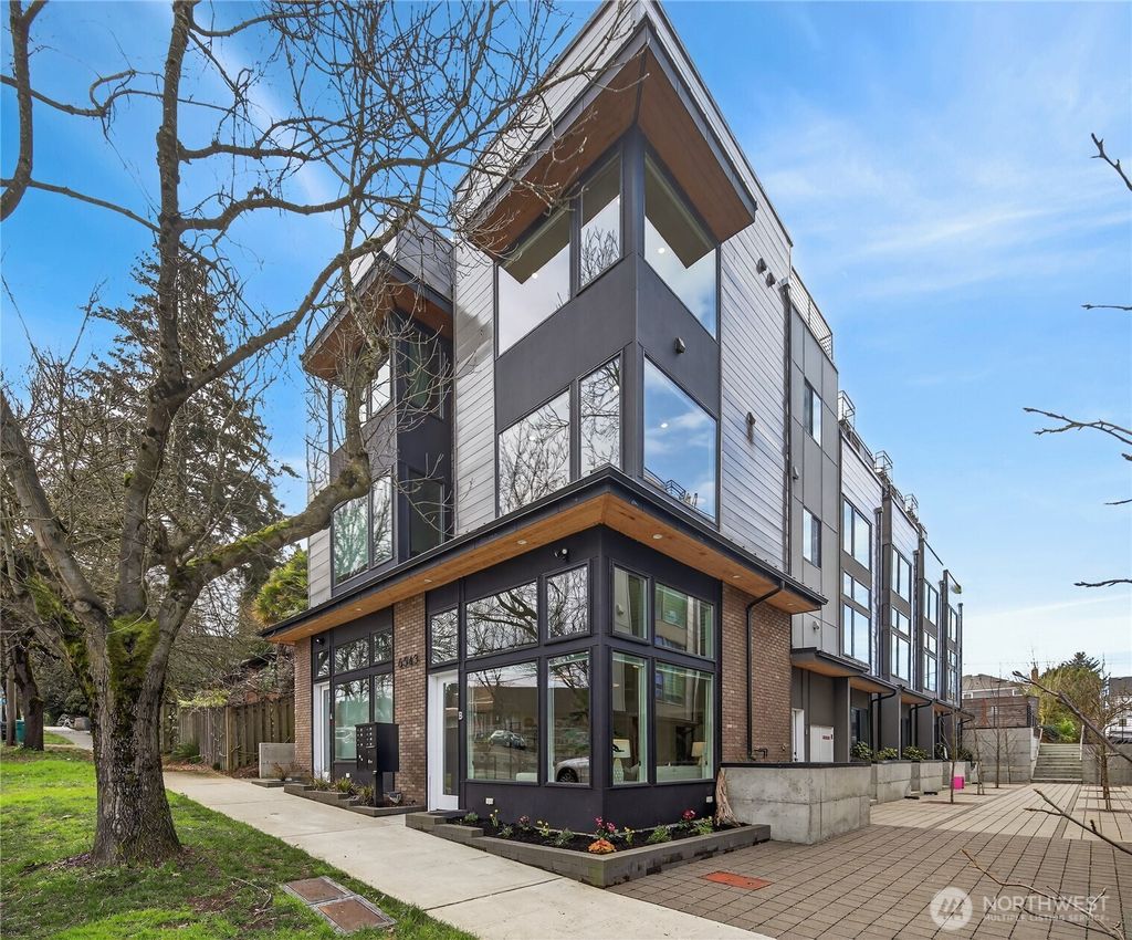 Photo of 6543 35th Avenue SW #B, Seattle, WA 98126 (MLS # 2518115)