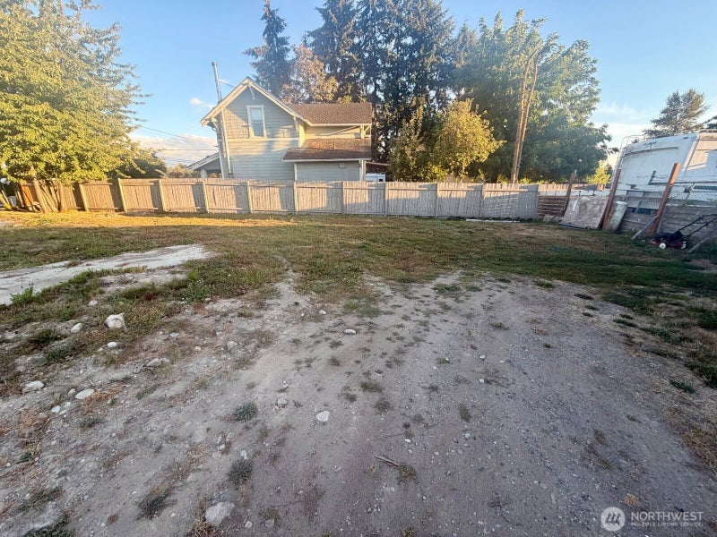 9602 Waller Road E