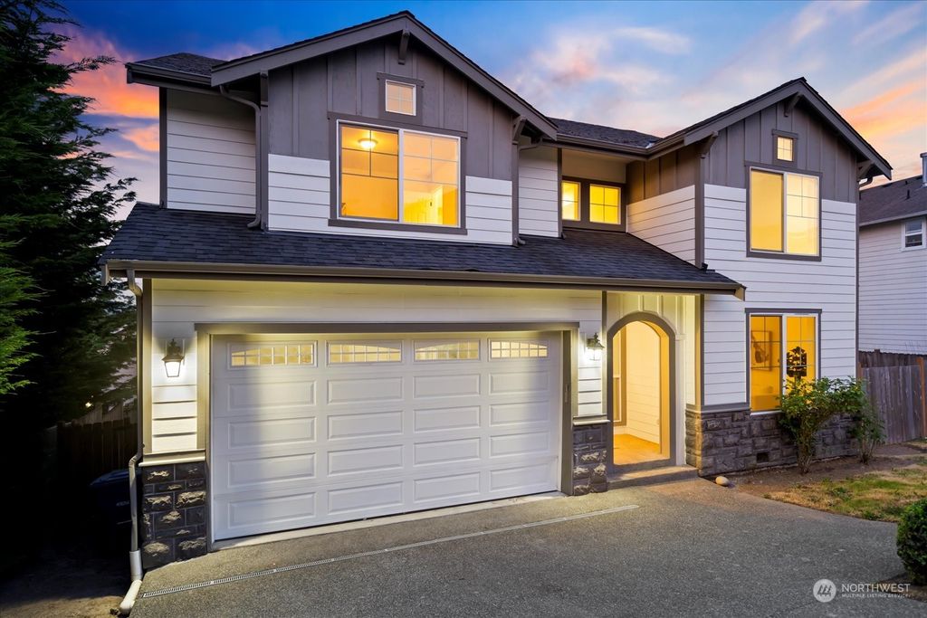 Photo of 14424 48th Place S, Tukwila, WA 98168 (MLS # 2069258)