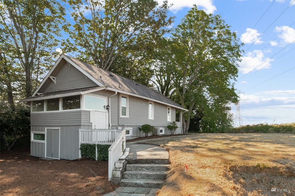 Photo of 6548 32nd Avenue S, Seattle, WA 98118 (MLS # 1982812)