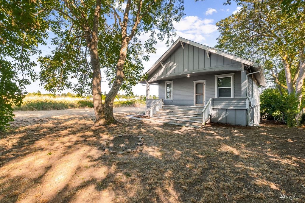 Photo of 6548 32nd Avenue S, Seattle, WA 98118 (MLS # 1982812)