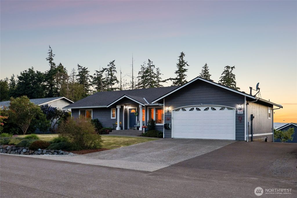 Photo of 18626 98th Avenue NW, Stanwood, WA 98292 (MLS # 2383067)