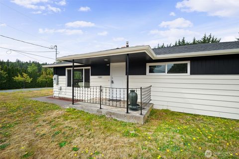 Photo of 1501 N 19th Street, Mount Vernon, WA 98273 (MLS # 2421904)