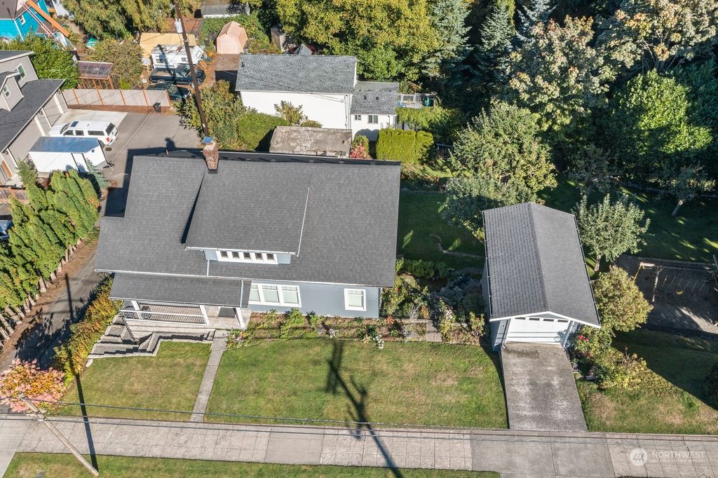 Photo of 913 33rd Street, Everett, WA 98201 (MLS # 2168283)